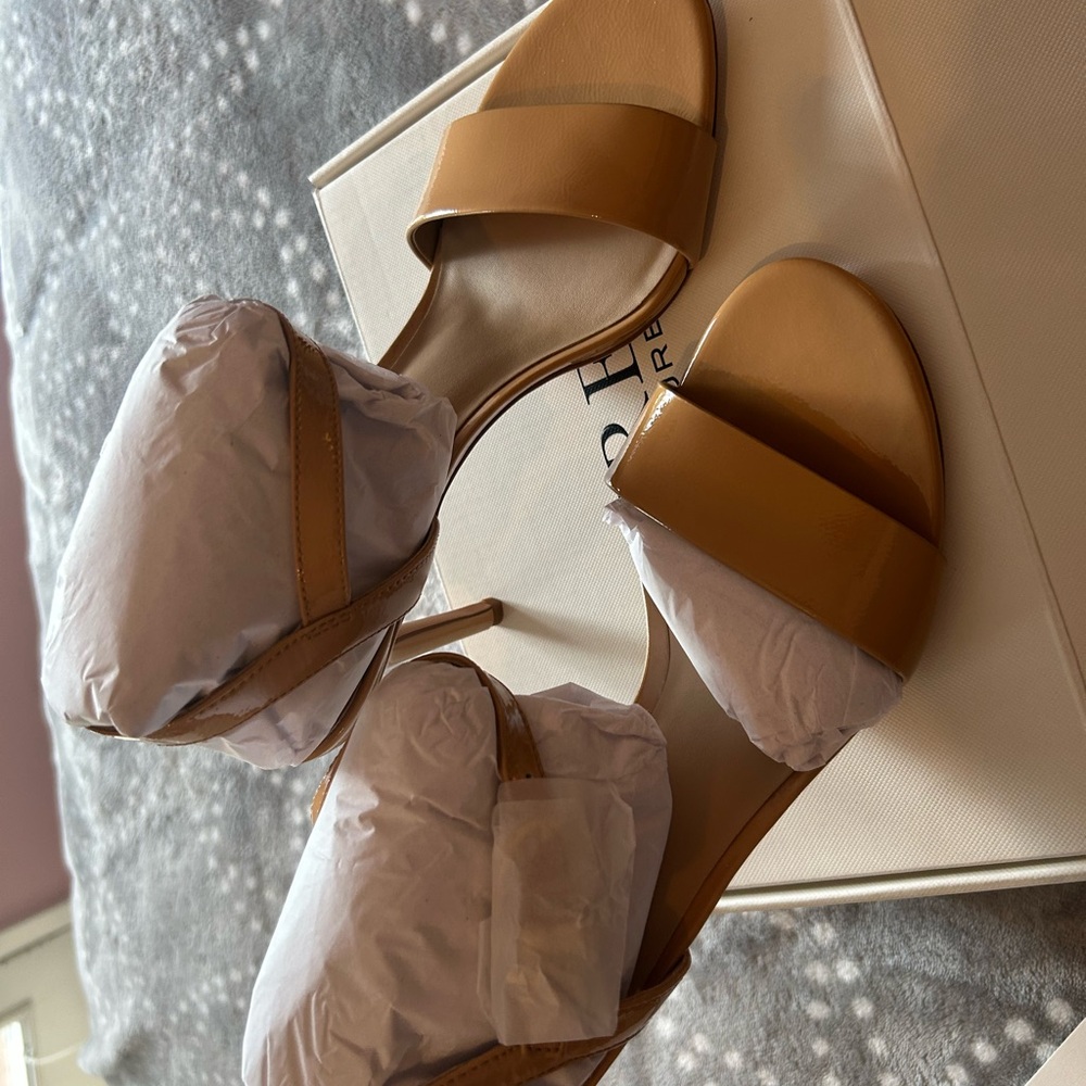 Ralph Lauren Tan Sandals Plush Comfort